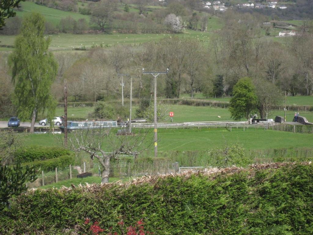 Cae Y Rhedyn Annexe Hotell Crickhowell Eksteriør bilde